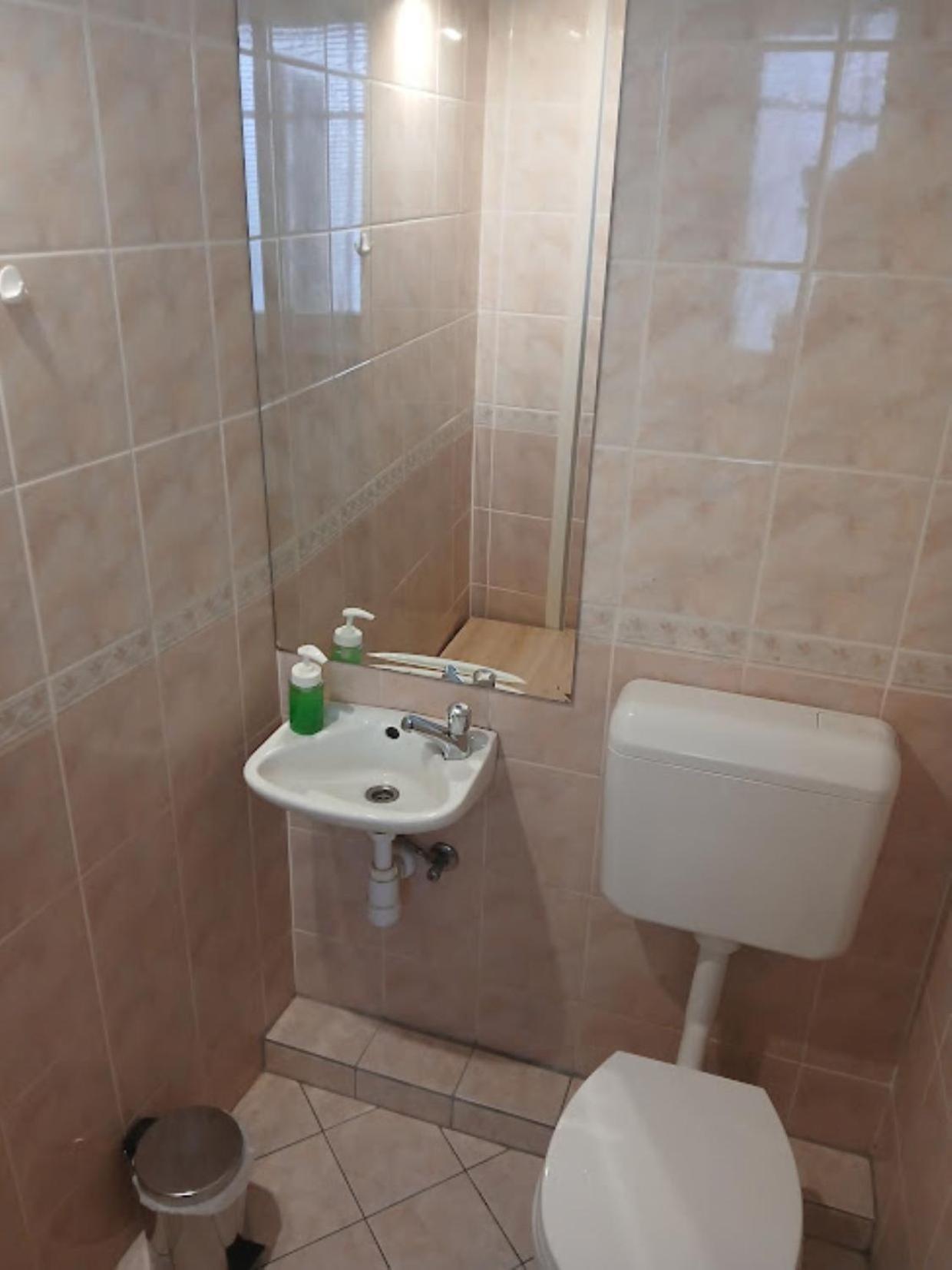 Soda Apartman Дьёр Экстерьер фото
