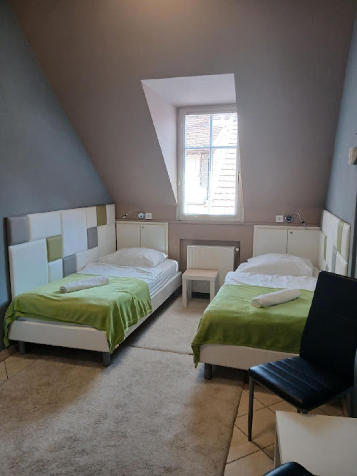 Soda Apartman Дьёр Экстерьер фото