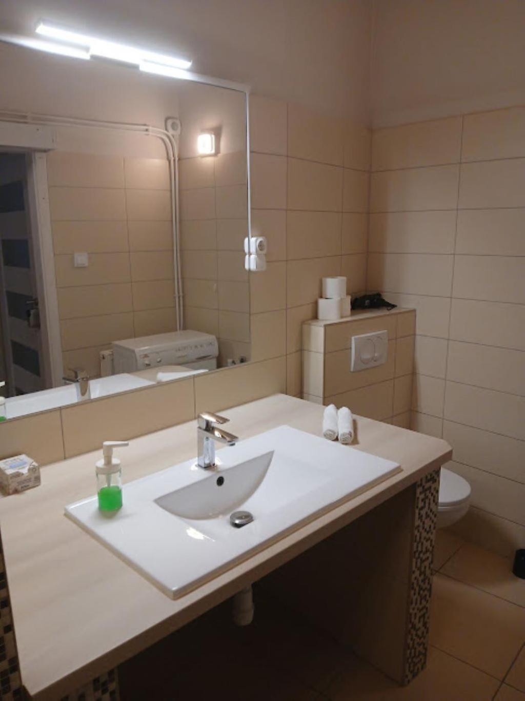 Soda Apartman Дьёр Экстерьер фото